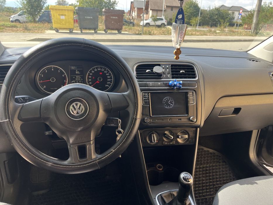 VOLKSWAGEN Polo 2010 — imagine 4