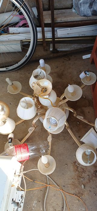 Продаю люстры б/у