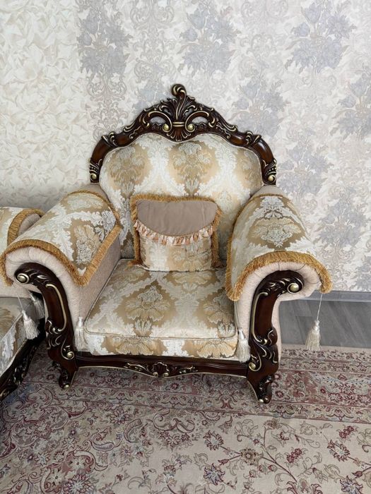 Продается мягкая мебель диван кресло китай