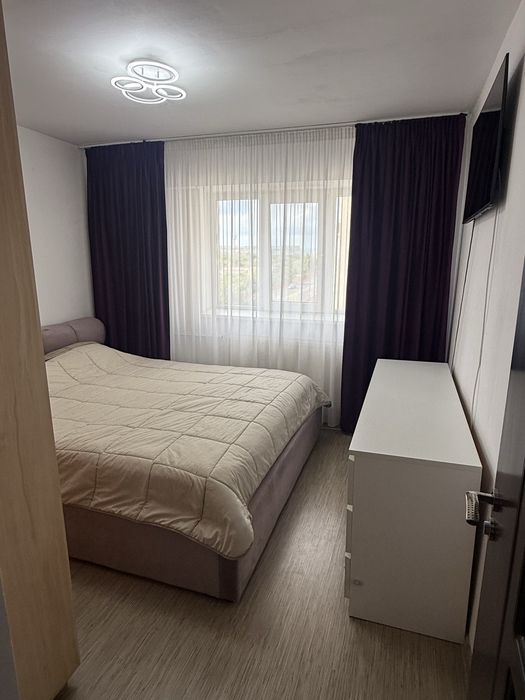 Proprietar | 3 camere - decomandat, Bd. București - Ploiești | Etaj 5/9,