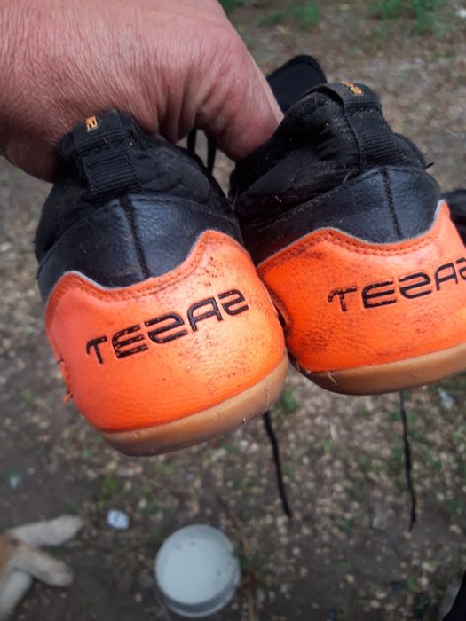 Кедобутсы кожаные.