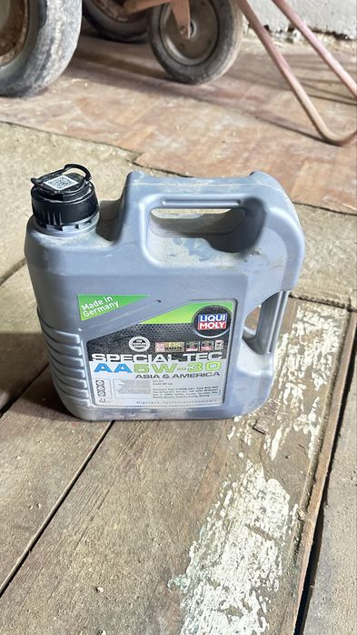 Продам масло ликви моли 5/30