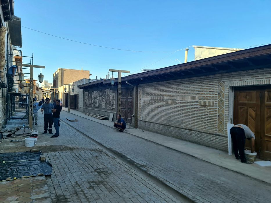 Центр Исламской Цивилизации мечеть Хастимом, Чорсу базар под бизнес