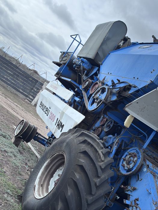 Продам комбайн е