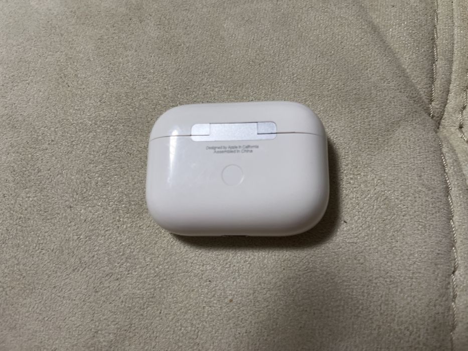 air pods apple в хорошем состояние