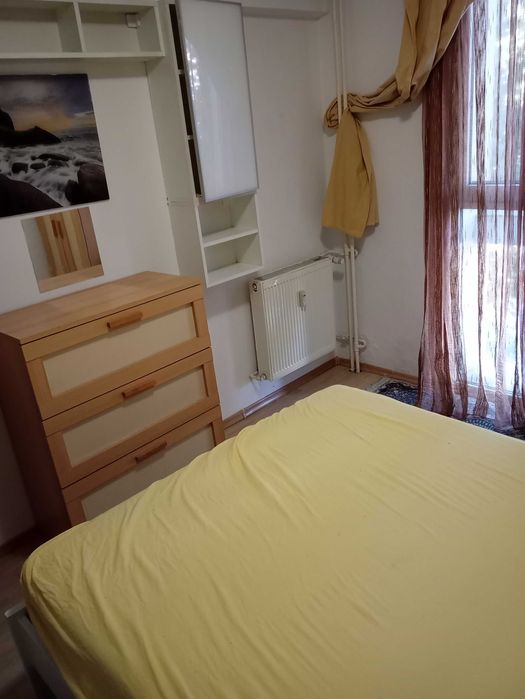 Titan 3 camere de inchiriat