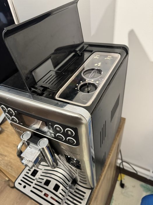 Vand aparat cafea Saeco Exprellia Evo