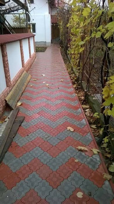 Pavaje si Pavele din beton comprimat-model antiderapant 40x10 cu 20x10