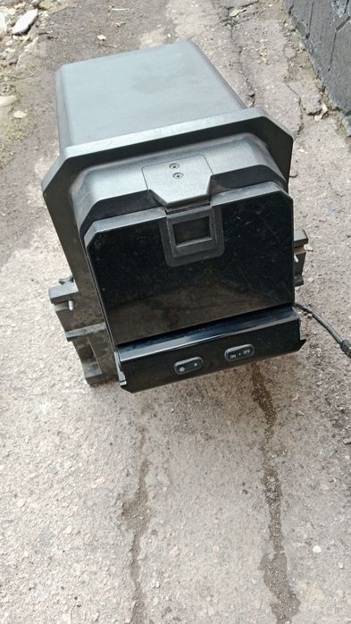 На мерс 221  передние стойки и холодильник