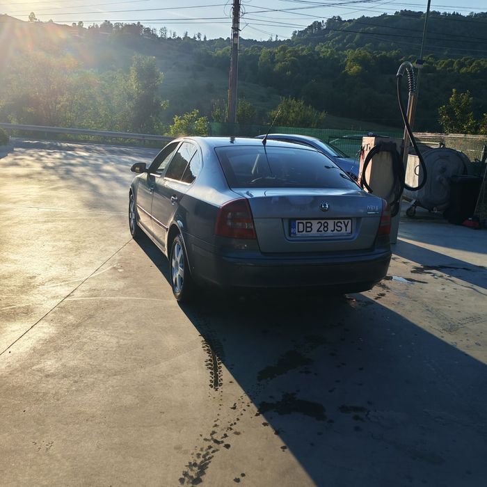 Vând Skoda Octavia