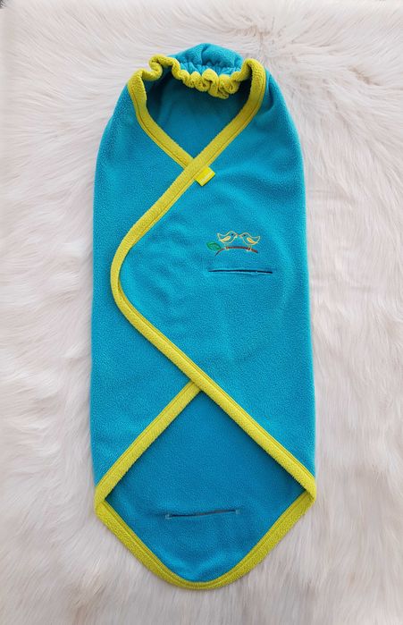 Чувалче одеяло за столче за кола