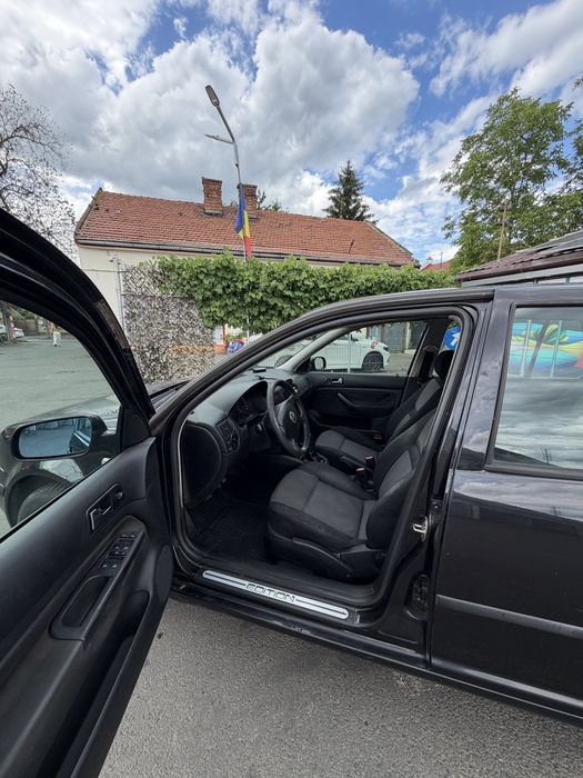 VOLKSWAGEN Golf 2000 — imagine 5