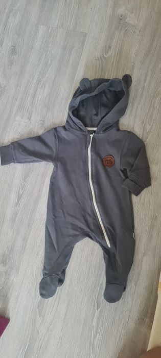 Продам детский комбинезон на 3-6 мес