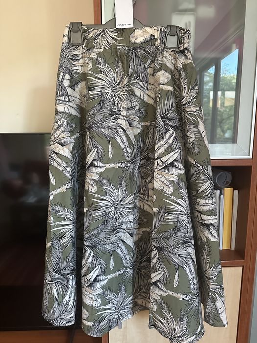 Чисто нова пола Мотови (Motivi), итал. размер s