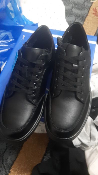 Продается обувь новая