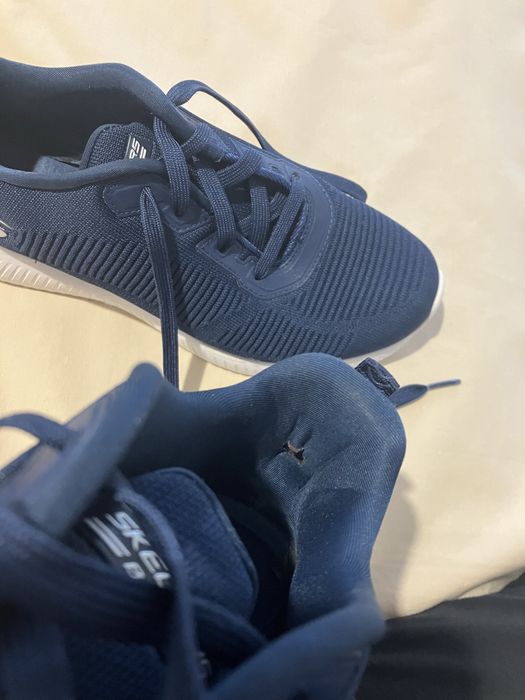 Adidasi Skechers nr 38,5