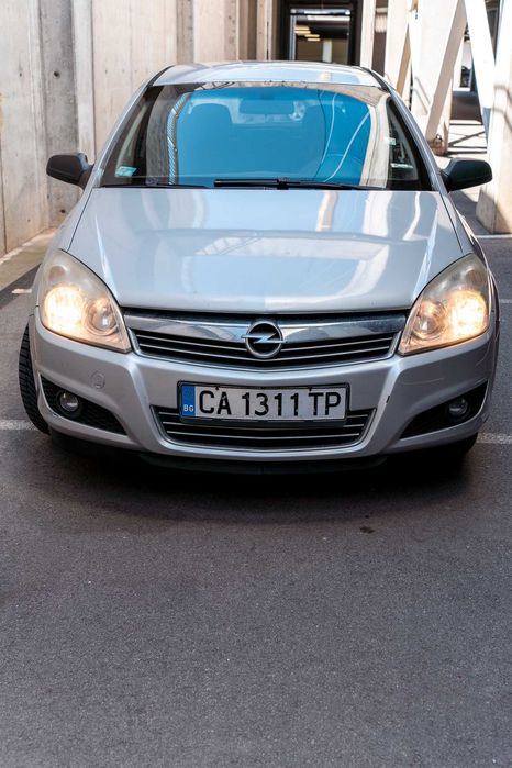 Opel Astra H, лек автомобил