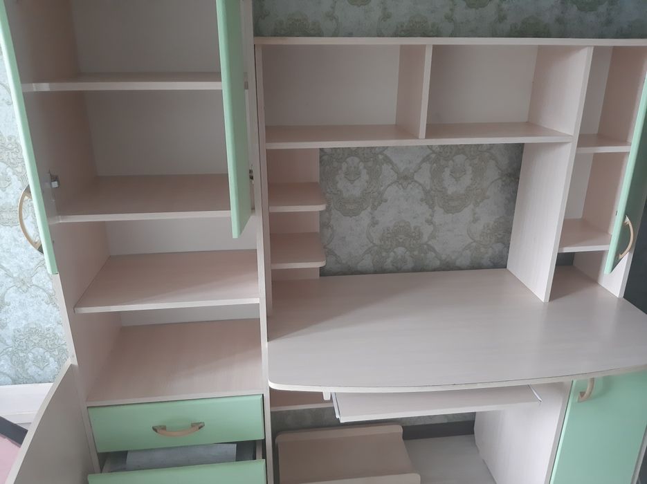 Компьютерный стол