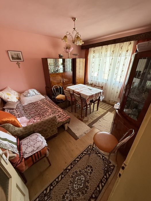 Inchiriez apartament nasaud