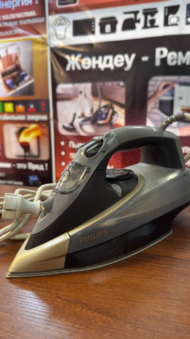 Утюг паровой Philips AZUR.