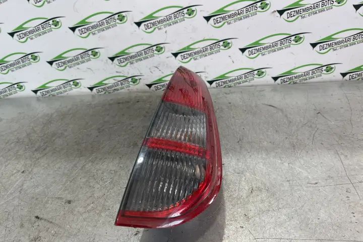 Lampa / Tripla stop dreapta pe aripa Ford Focus 2005 1.4 MT (80 hp)
