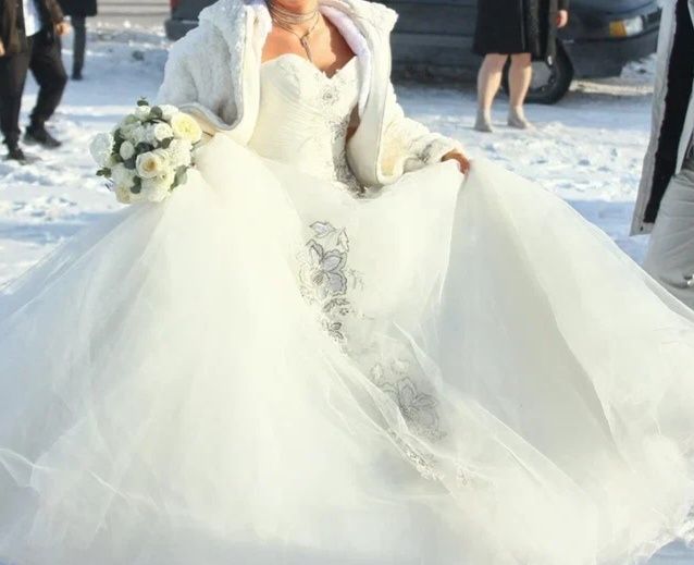 Свадебное платье