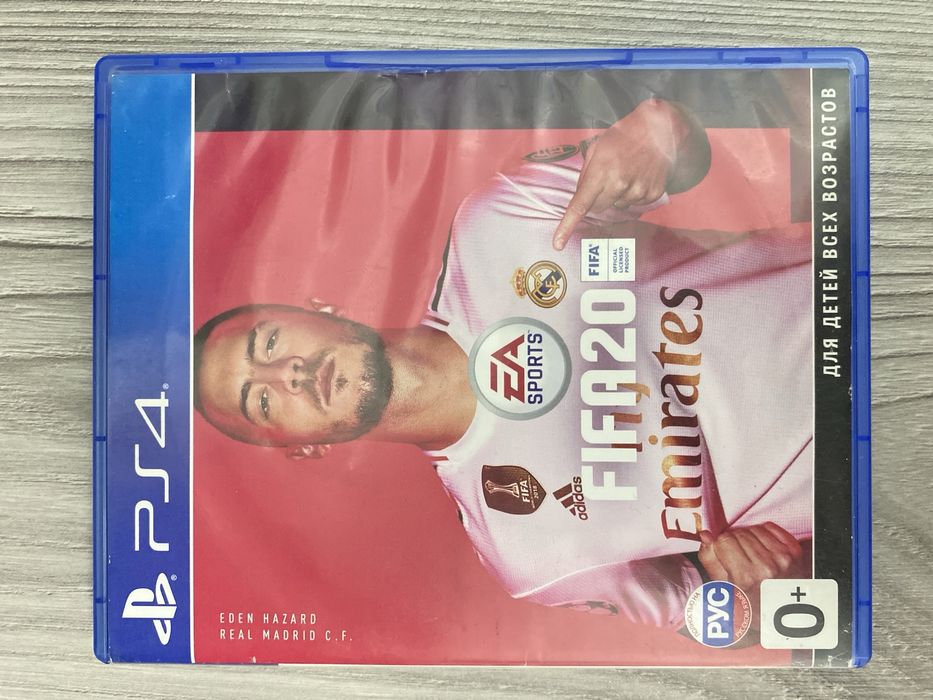 Продам Fifa20 PS4.