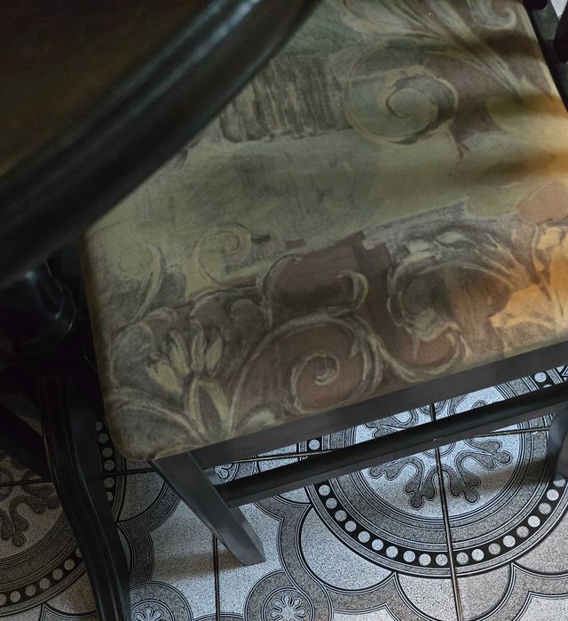 Трапезна маса с 4 стола