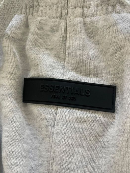 Pantaloni Essentials