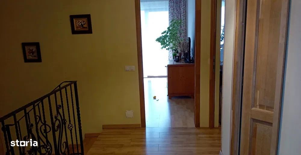 Duplex 120 mp, 4 camere, garaj si curte generoasa – Urusagului