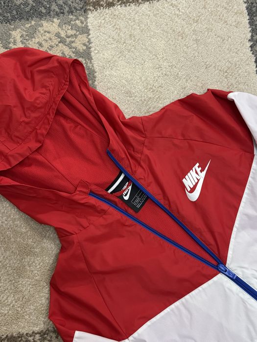 Детска ветровка NIKE