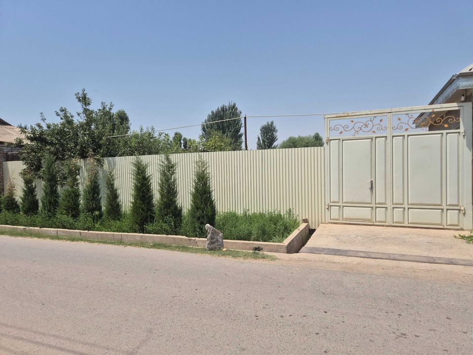 15 сотих ер (7.5 сотих парник) сотилади. Денов Хазарбоғ