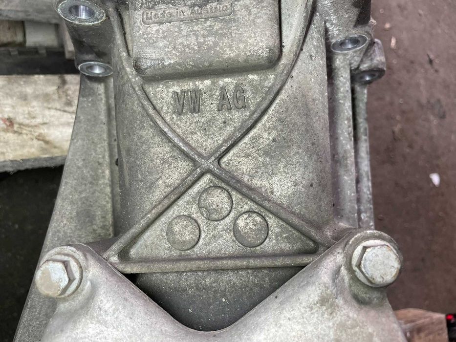 Продавам Раздатка OBU341011Q Porsche Cayenne 3.0D 92A/EG22/2012