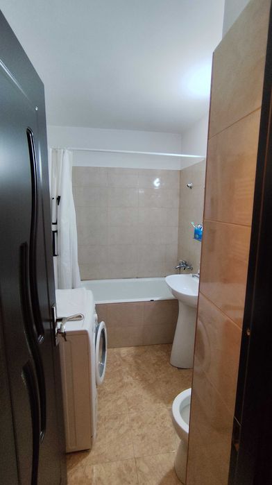 Proprietar - Vând apartament 3 camere et 1 ,Bl A zona Cina