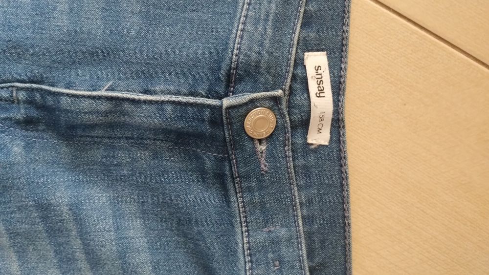 Лот от дънки, анцуг и клин(Zara, Sinsay) всичко за 18 лв