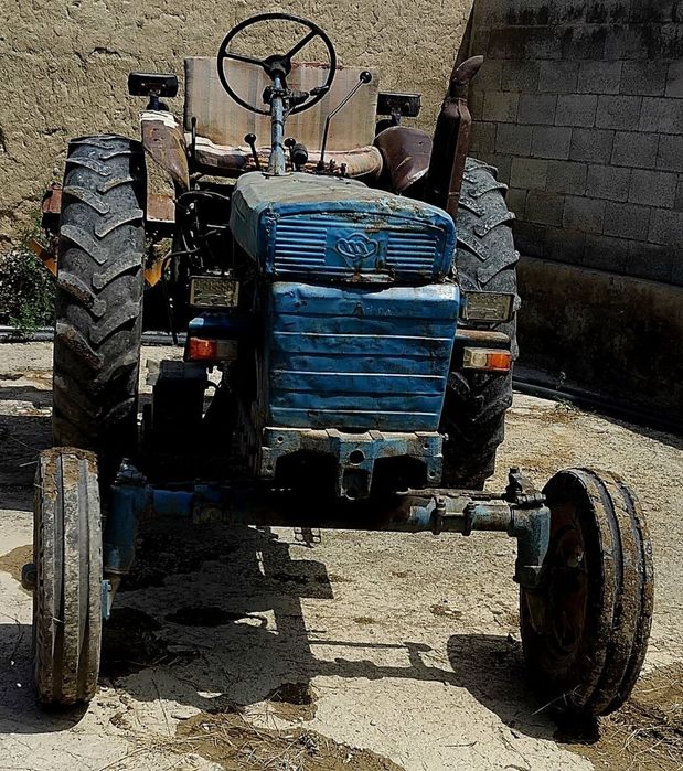 T28 traktor zor xolatda