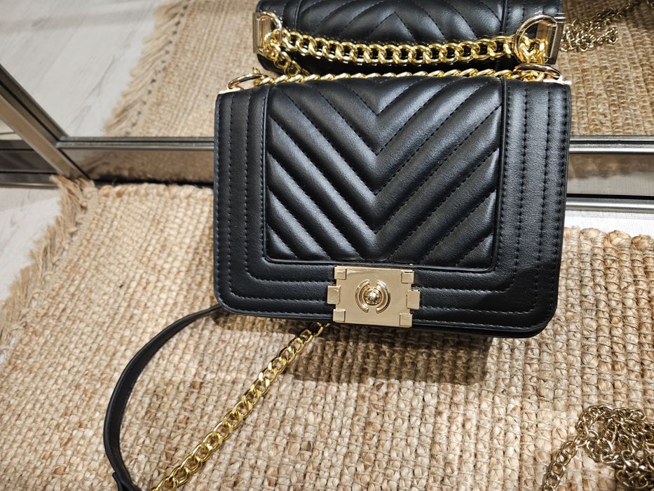 Лот малки чанти клъчове и др