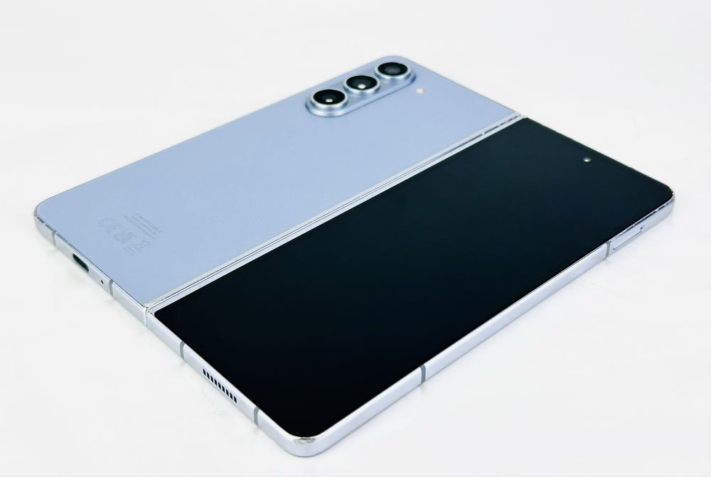Samsung Galaxy Z Fold 5 5G 256GB 12RAM Icy Blue Перфектен! Гаранция!