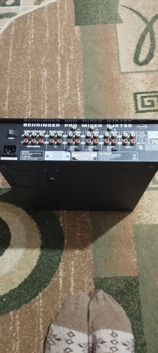 Продам микшер BEHRINGER