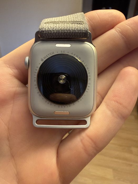 Продам Apple Watch SE2 44mm