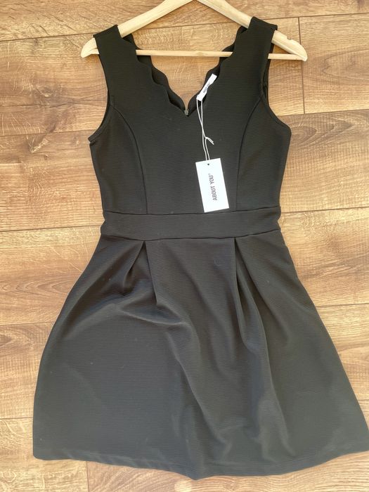 Рокля About you