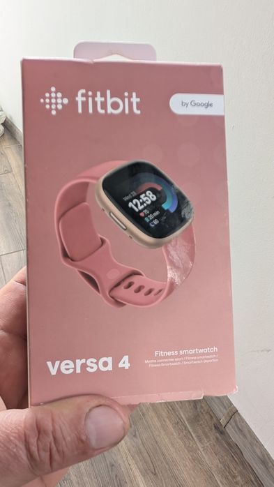 Smartwatch Fitbit Versa 4 Nou