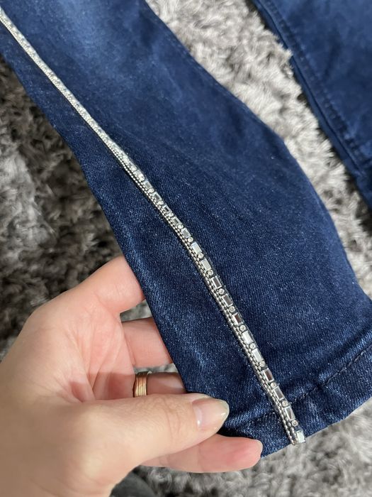 Vand blugi fetita 6-7 ani