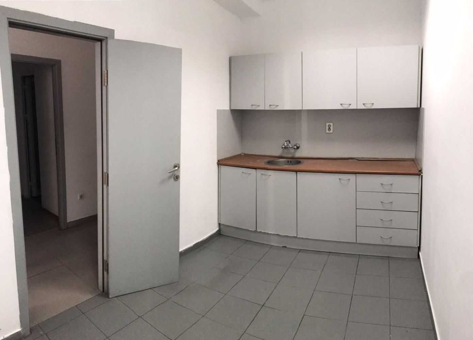 Дава се под наем Магазин в Пловдив, Център - 737 кв.м за 6942.12 € - Снимка #7