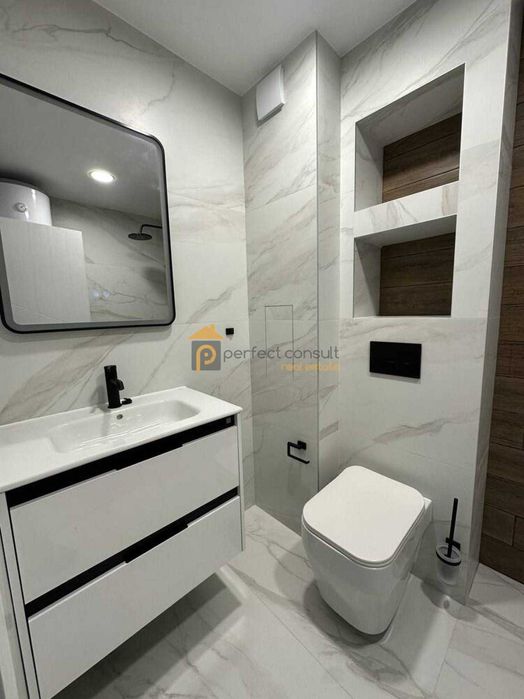 Продава се Двустаен апартамент в Пловдив, Христо Смирненски - 65 кв.м за 1083 €/кв.м - Снимка #12