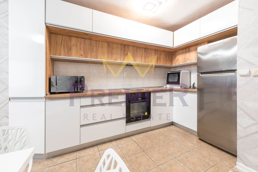 Дава се под наем Тристаен апартамент в Варна, Окръжна болница - 100 кв.м за 800 € - Снимка #1