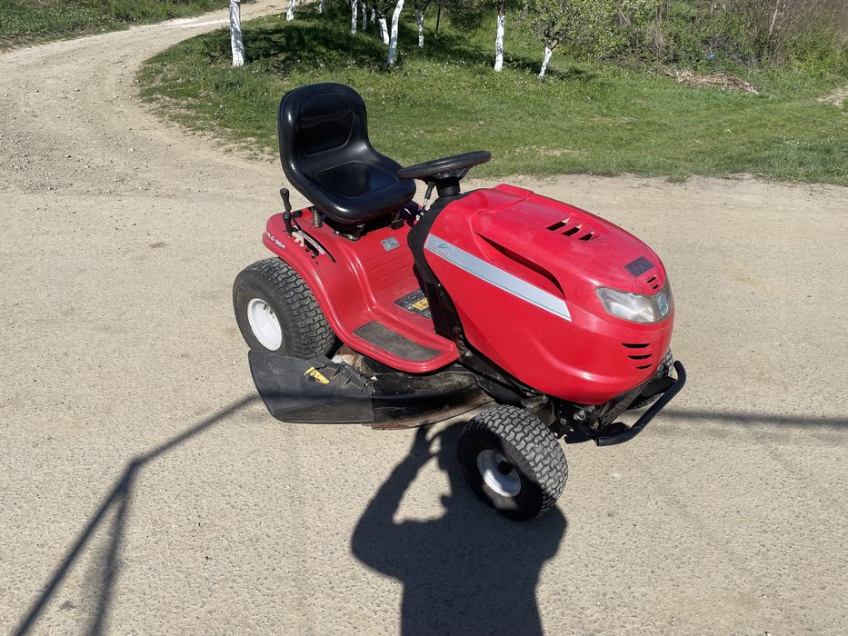 Tractoras de tuns iarba/gazon MTD 15cp