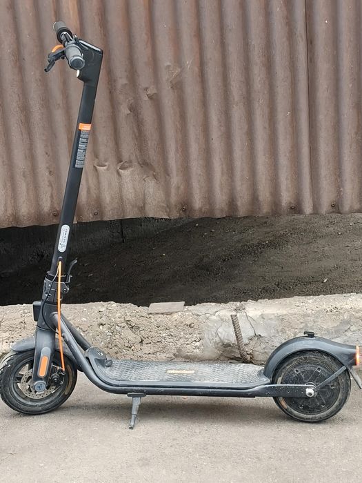 Самокат ninebot f2