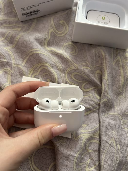 AirPods Pro 3 с гаранция