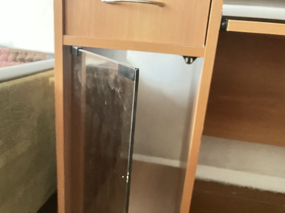 Стол компьютерный